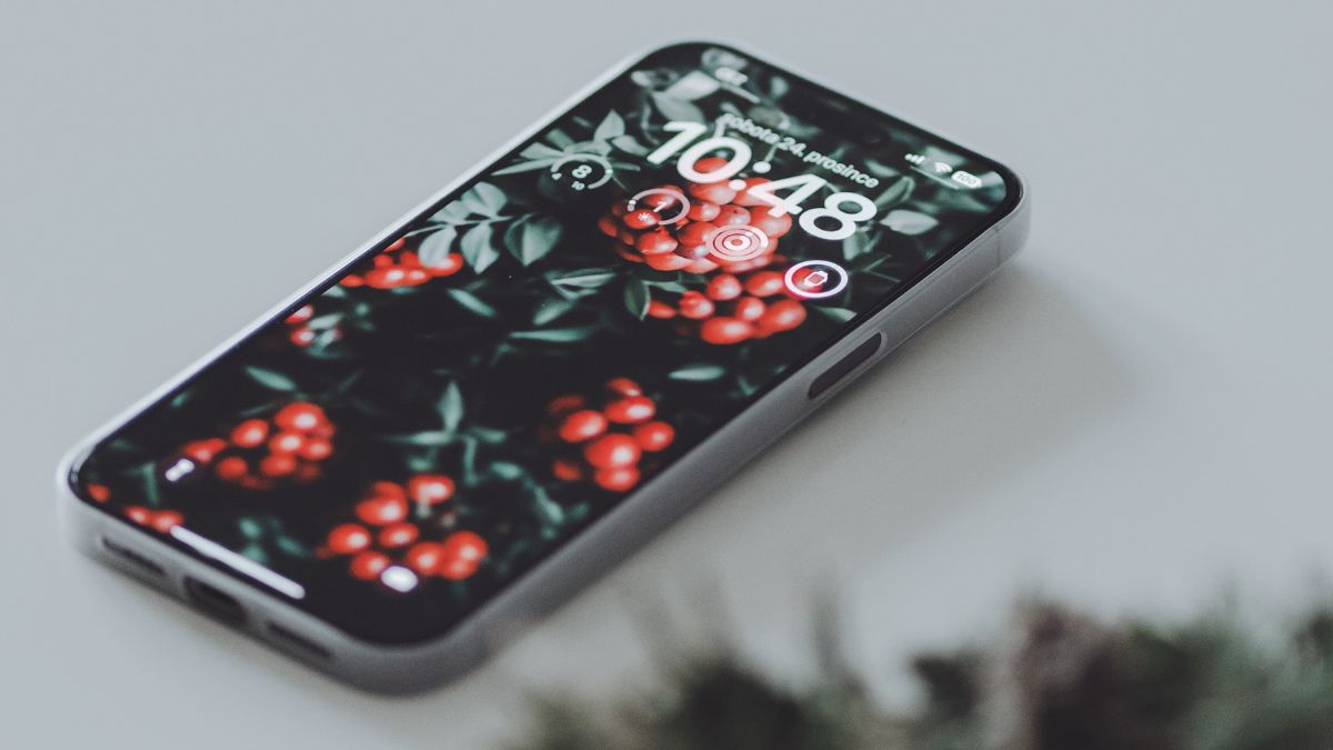apple-diwali-sale-2023-iphone-14-price-apple-is-now-offering-up-to-50-per-cent-off-on-airpods-great-deals-on-iphone-14-and-iphone-14-plus